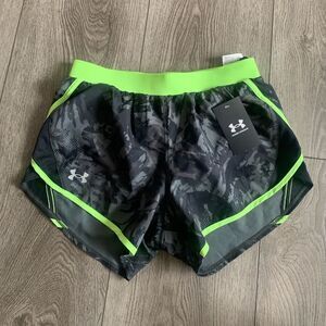 Under armour woman’s fly by 2.0 printed shorts